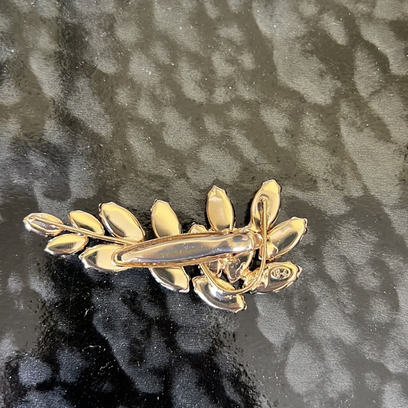 Brides & Hairpin Nimah Clip in Gold main image 4